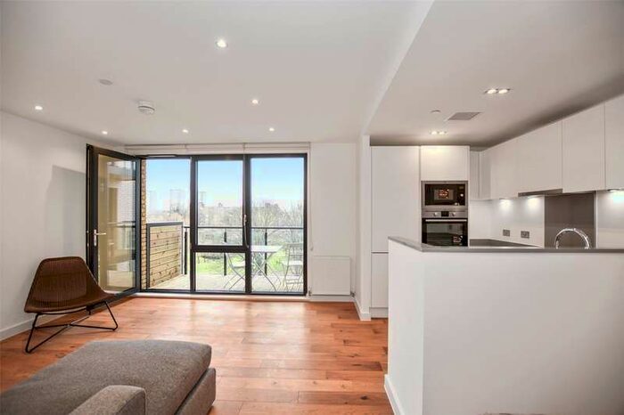 3 Bedroom Flat To Rent In Regalia Point, 30 Palmers Road, London, E2