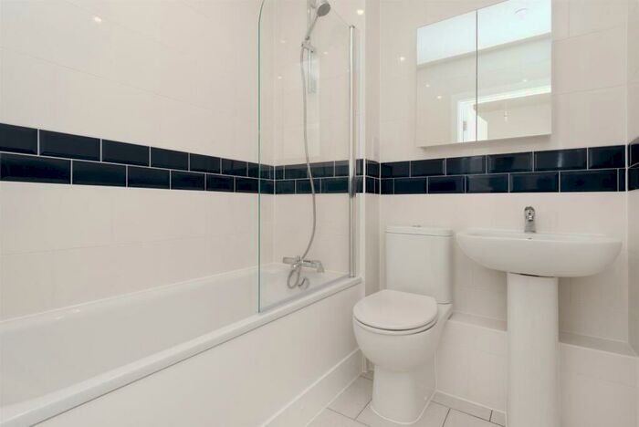 1 Bedroom Flat To Rent In Rosewood Heights, Dover, CT17