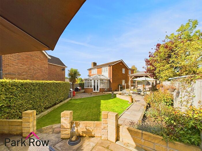 5 Bedroom Detached House For Sale In Rose Lea Close, Hillam, Leeds, LS25