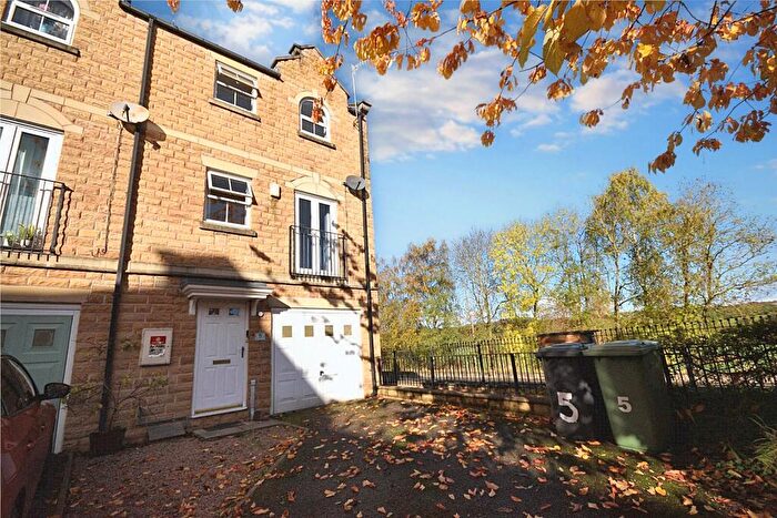 3 Bedroom Terraced House To Rent In Waterside Court, Rodley, Leeds, LS13