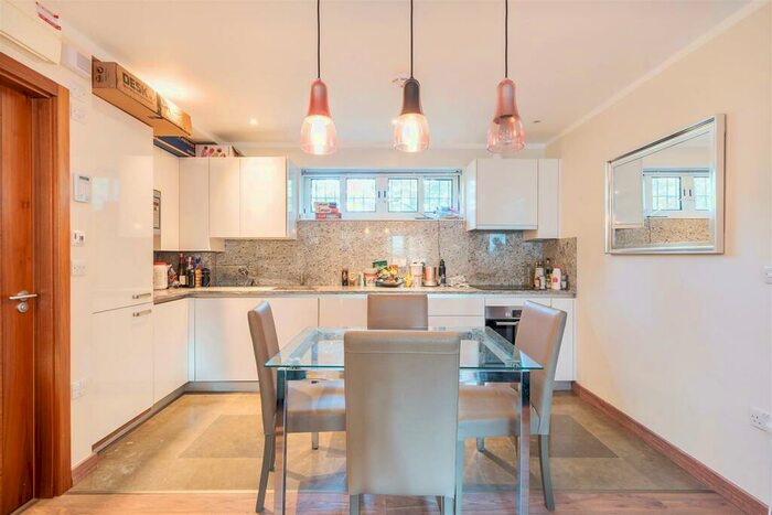2 Bedroom Flat To Rent In A Maygrove Road, London, NW6
