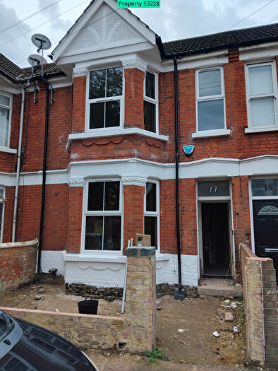 4 Bedroom Terraced House To Rent In Stuart Road, Gillingham, ME7