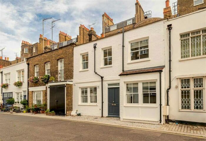 2 Bedroom Property To Rent In Gloucester Place Mews, London, W1U