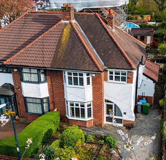 3 Bedroom Semi Detached House For Sale In Wood Road, Sale, Cheshire, M33