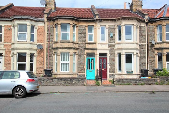 3 Bedroom Terraced House To Rent In St Johns Lane - Bedminster, BS3