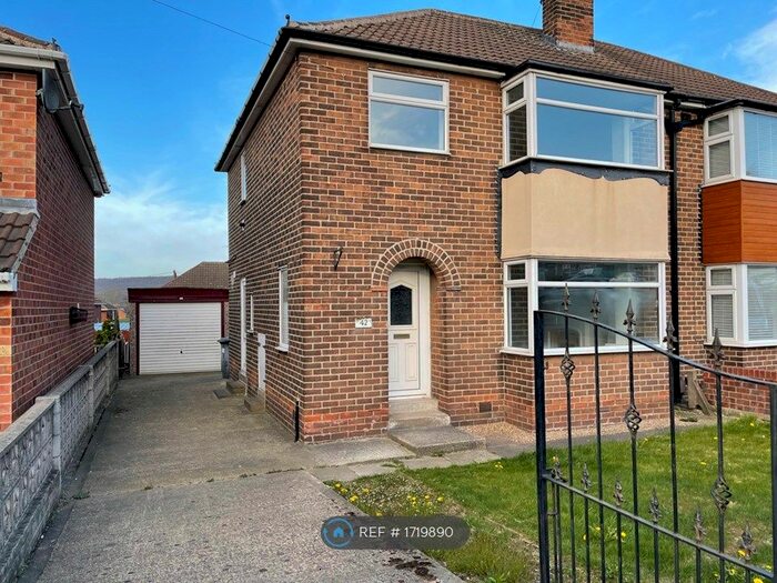 3 Bedroom Semi-Detached House To Rent In Fullerton Drive, Brinsworth, Rotherham, S60