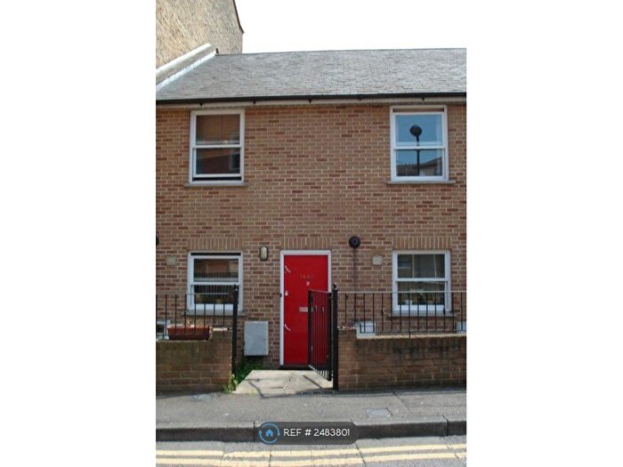 2 Bedroom Terraced House To Rent In Church Walk, London, N16