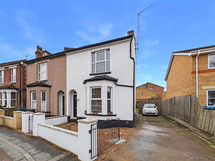 2 Bedroom Semi Detached House For Sale In Dering Road, Croydon, CR0