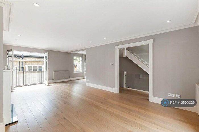 3 Bedroom Semi Detached House To Rent In Hollywood Road, London, SW10