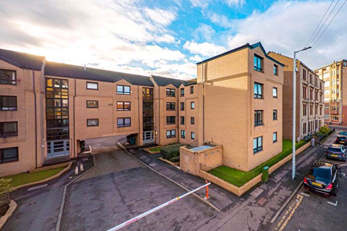 2 Bedroom Apartment For Sale In Glenfarg Street, North Woodside, Glasgow, G20