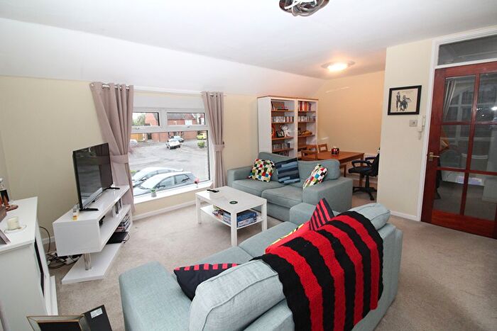 2 Bedroom Flat For Sale In Chichester Gardens, Belfast, BT15