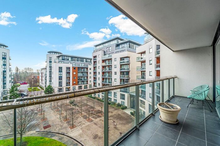 1 Bedroom Flat For Sale In Hyperion Tower, Brentford, TW8