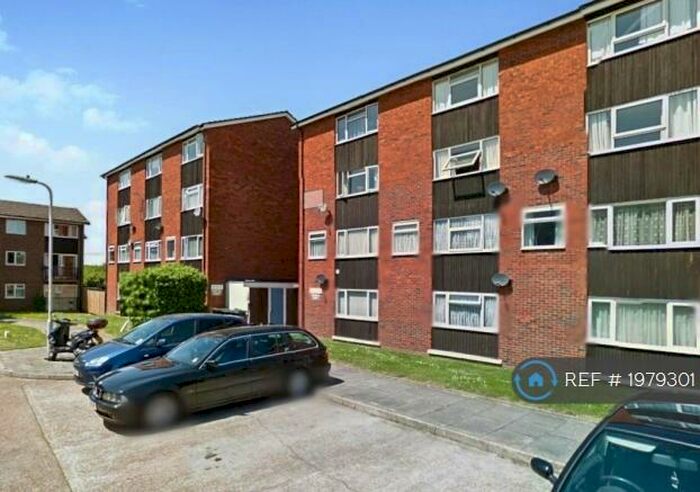 2 Bedroom Maisonette To Rent In Homer Close, Gosport, PO13