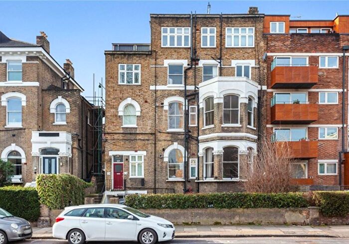 1 Bedroom Flat For Sale In Flat Bedford Court, Green Lanes, Stoke Newington, London, N16