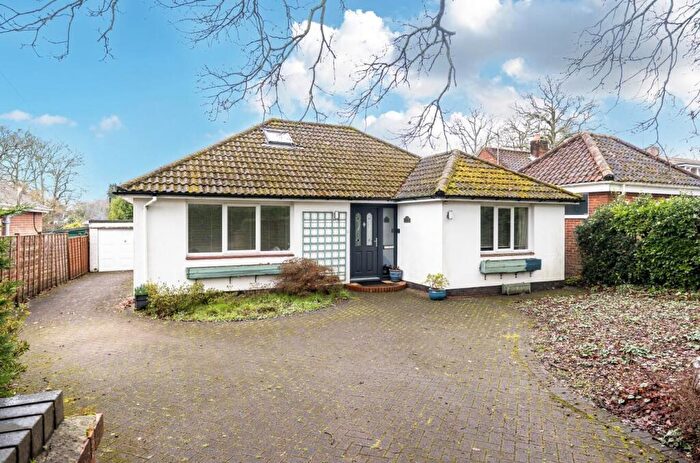 2 Bedroom Detached Bungalow For Sale In Oakwood Road, Chandler's Ford, Eastleigh, SO53