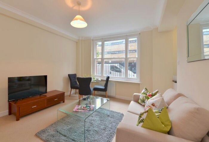 1 Bedroom Flat To Rent In Hill Street, Mayfair, W1J