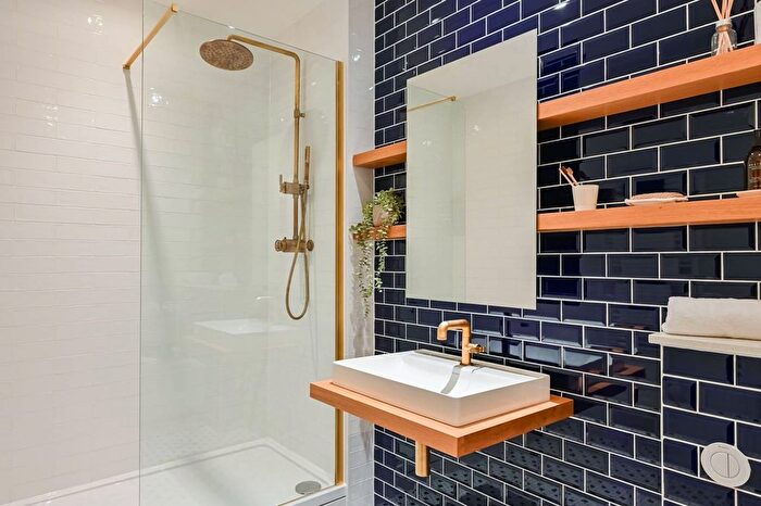 2 Bedroom Flat For Sale In Goodluck Hope, Canary Wharf, E14