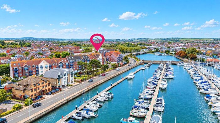 2 Bedroom Apartment For Sale In Corscombe Close, Weymouth, DT4