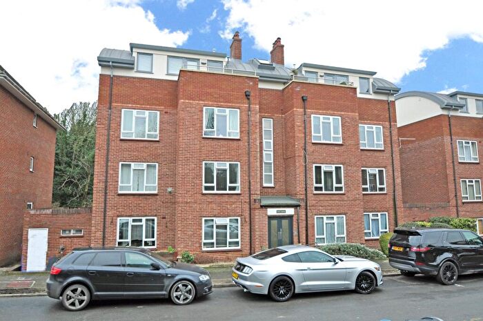 2 Bedroom Apartment To Rent In Courtlands, Maidenhead, Berkshire, SL6
