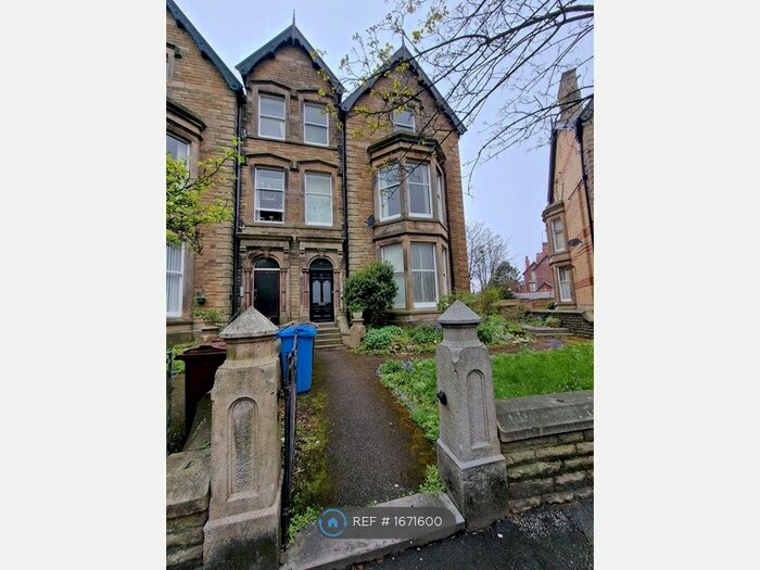 1 Bedroom Flat To Rent In St. Georges Square, Lytham St. Annes, FY8