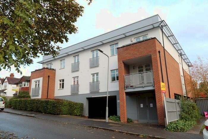 2 Bedroom Apartment To Rent In Spring Gardens Road, High Wycombe, HP13
