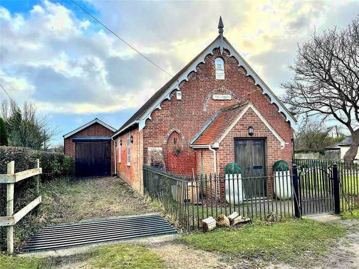 3 Bedroom Leisure Facility Commercial To Rent In Lymington Road, Lymington, Hampshire, SO41