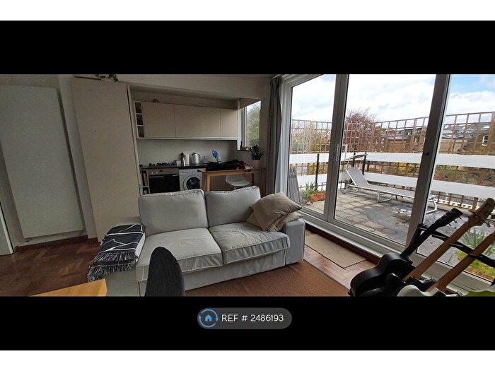 1 Bedroom Flat To Rent In Maytree Walk, London, SW2