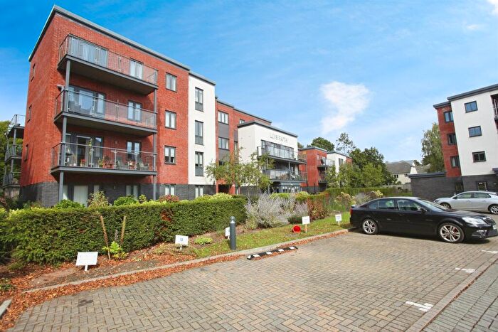 1 Bedroom Flat For Sale In Ilex Close, Llanishen, Cardiff, CF14
