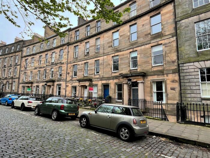 3 Bedroom Flat To Rent In Royal Crescent, Edinburgh, EH3