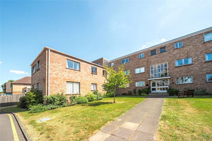 3 Bedroom Flat To Rent In Gosford Hill Court, Bicester Road, Kidlington, OX5