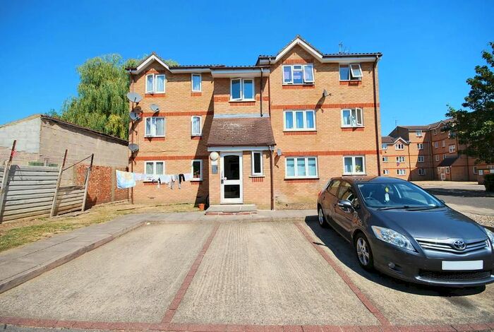 1 Bedroom Flat To Rent In Brewery Close, Wembley, Middlesex, HA0