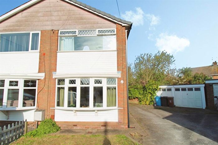 3 Bedroom Semi-Detached House For Sale In Forbes Avenue, Hull, HU6