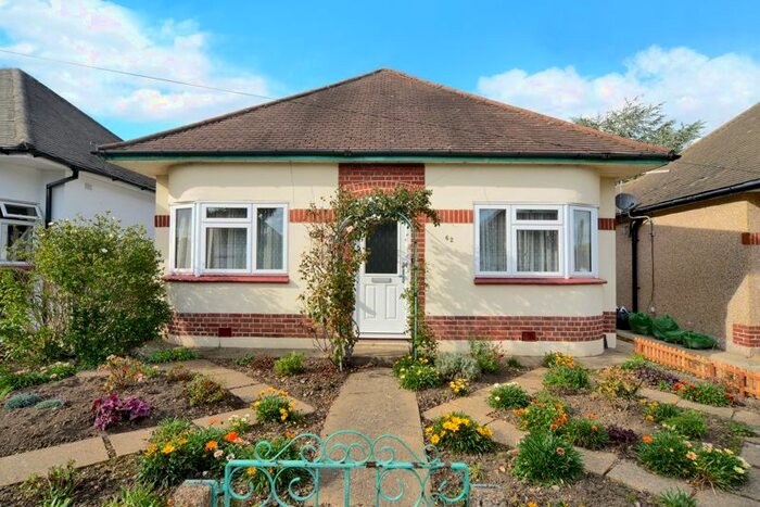 3 Bedroom Bungalow To Rent In Gladstone Avenue, Twickenham, TW2