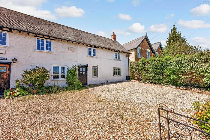 3 Bedroom Semi-Detached House For Sale In Victoria Road, Freshwater, Isle Of Wight, PO40