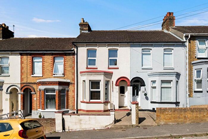 2 Bedroom Terraced House For Sale In Kitchener Road, Dover, CT17