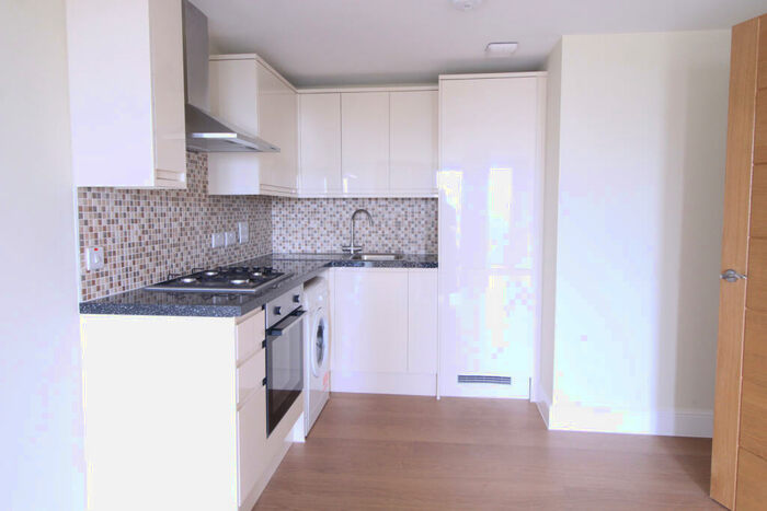 1 Bedroom Flat To Rent In Charter House, High Road, IG1