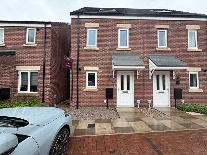 3 Bedroom Semi-Detached House To Rent In The Limes, Blackburn, BB1