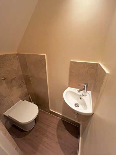 1 Bedroom Property To Rent In Priory Villas, Colney Hatch Lane, N11