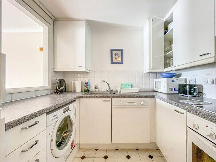 1 Bedroom Flat For Sale In Sirius Building, Wapping, London, E1W