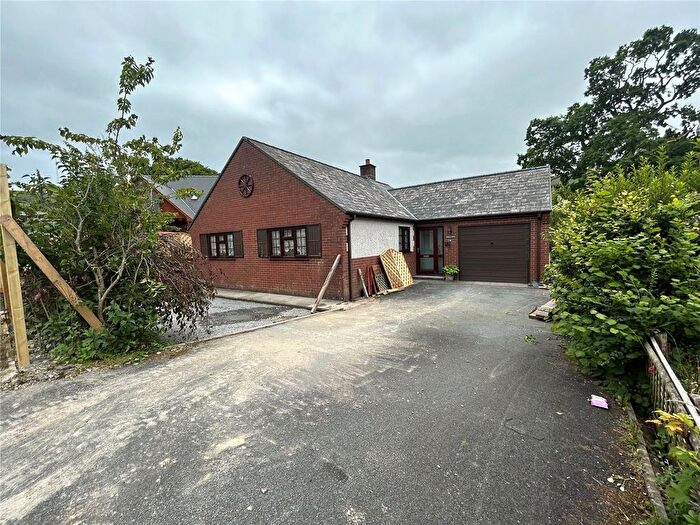 2 Bedroom Bungalow To Rent In Maes Y Dderwen, Llanbrynmair, Powys, SY19