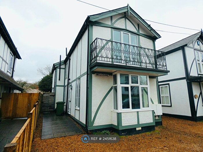 3 Bedroom Detached House To Rent In Vicarage Road, Yalding, Maidstone, ME18