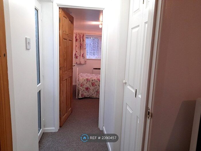 1 Bedroom Flat To Rent In Verity Crescent, Poole, BH17
