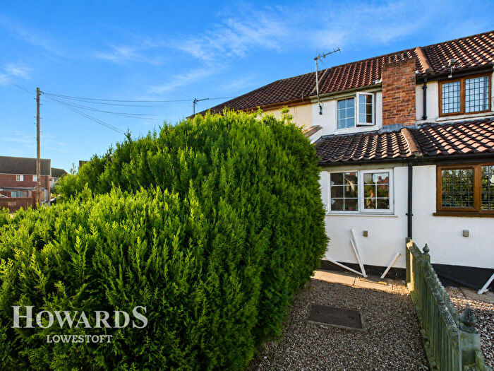 1 Bedroom Terraced House For Sale In Beccles Road, Lowestoft, NR33