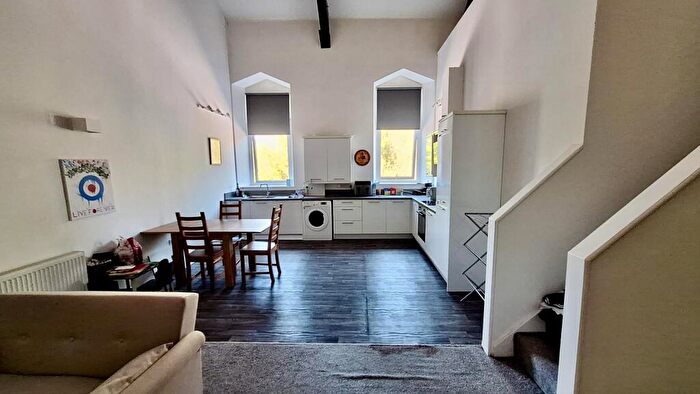 2 Bedroom Flat To Rent In Watery Lane, Darwen, BB3