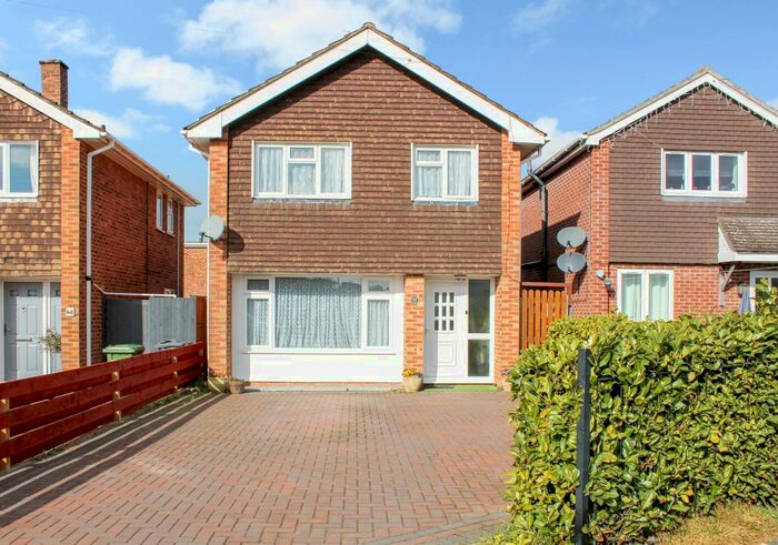 3 Bedroom Detached House To Rent In Sandy Lane, Fair Oak, Eastleigh, SO50