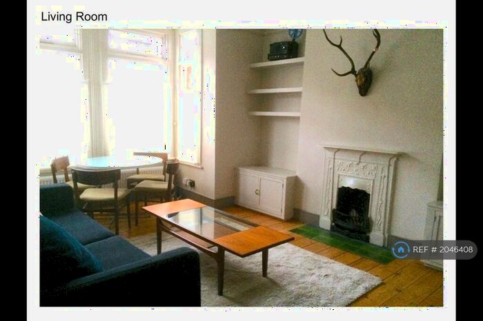 2 Bedroom Flat To Rent In Frinton Road, London, N15
