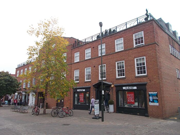 2 Bedroom Flat To Rent In Dominium Court, Lichfield, WS13