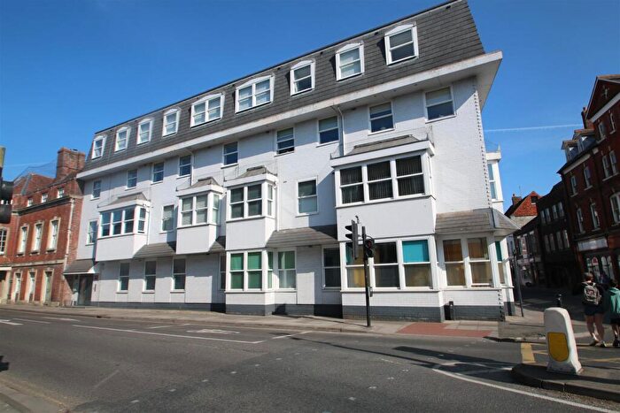 2 Bedroom Apartment For Sale In New Street, Salisbury, SP1