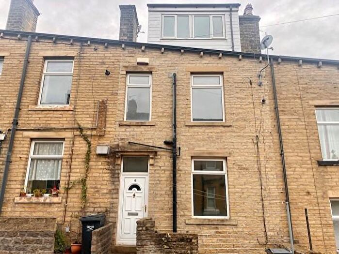 3 Bedroom Terraced House For Sale In Hanover Street, Sowerby Bridge, HX6