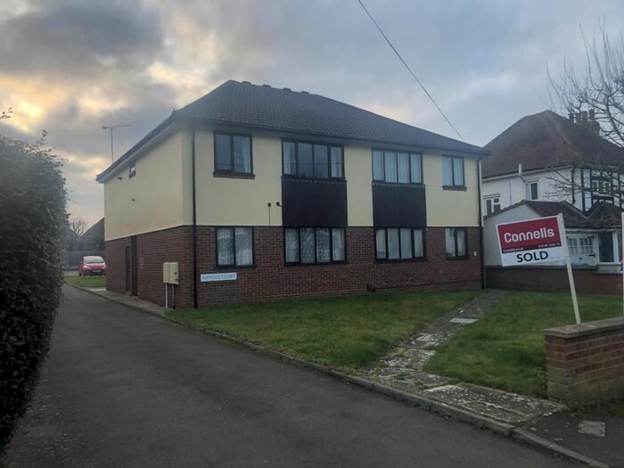 1 Bedroom Flat To Rent In Milton Road, Aylesbury HP21